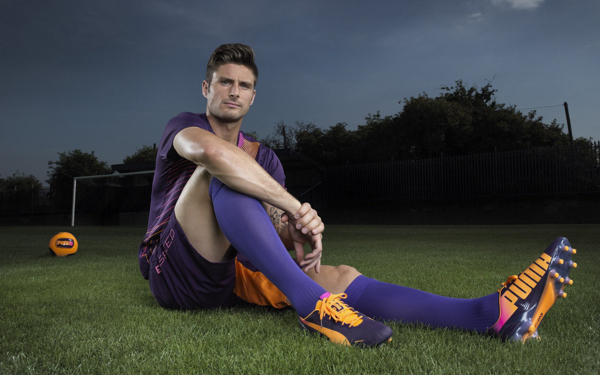 国足对阵不同对手的防线应对方案整理，国足队内对抗赛结果