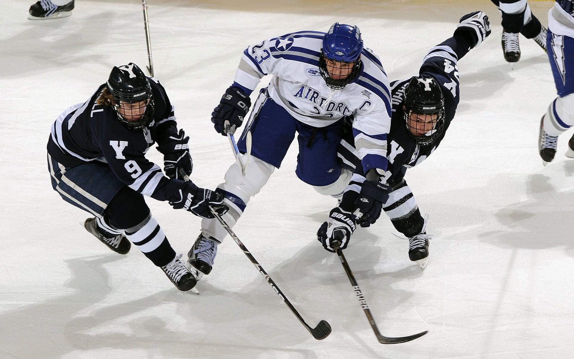 米兰体育官网登录入口-英超青训课程增加心理韧性训练应对高压比赛，英超本队青训